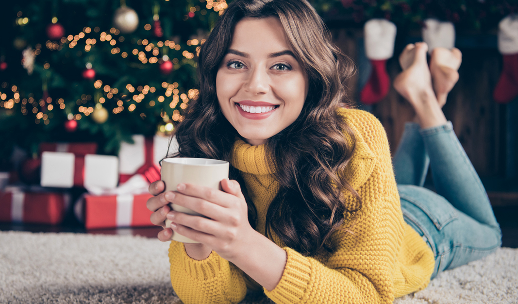 Bombardino, coquito a jejich nealko verze aneb připravte vánoční drinky celé rodině