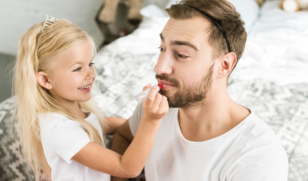 Rtěnka na psovi? Máme lepší nápad: tvořící sady pro děti