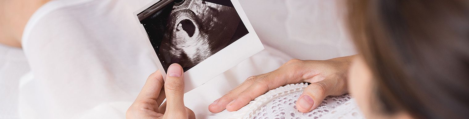 Tajný život plodu: Jak si miminka trénují čich i hmat dávno před prvním nádechem